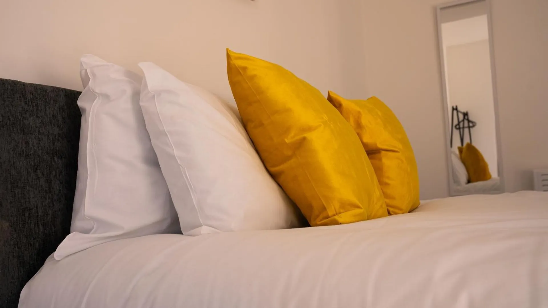 Luxury One Bedroom Flat - Cardiff City Centre 아파트